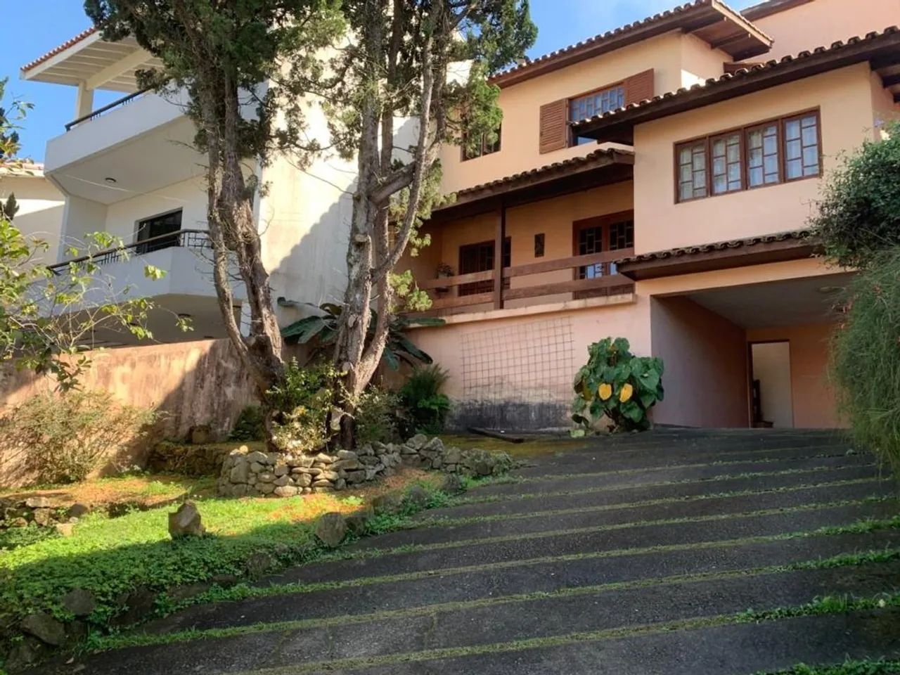 3 SUÍTES NA GRANJA VIANA
