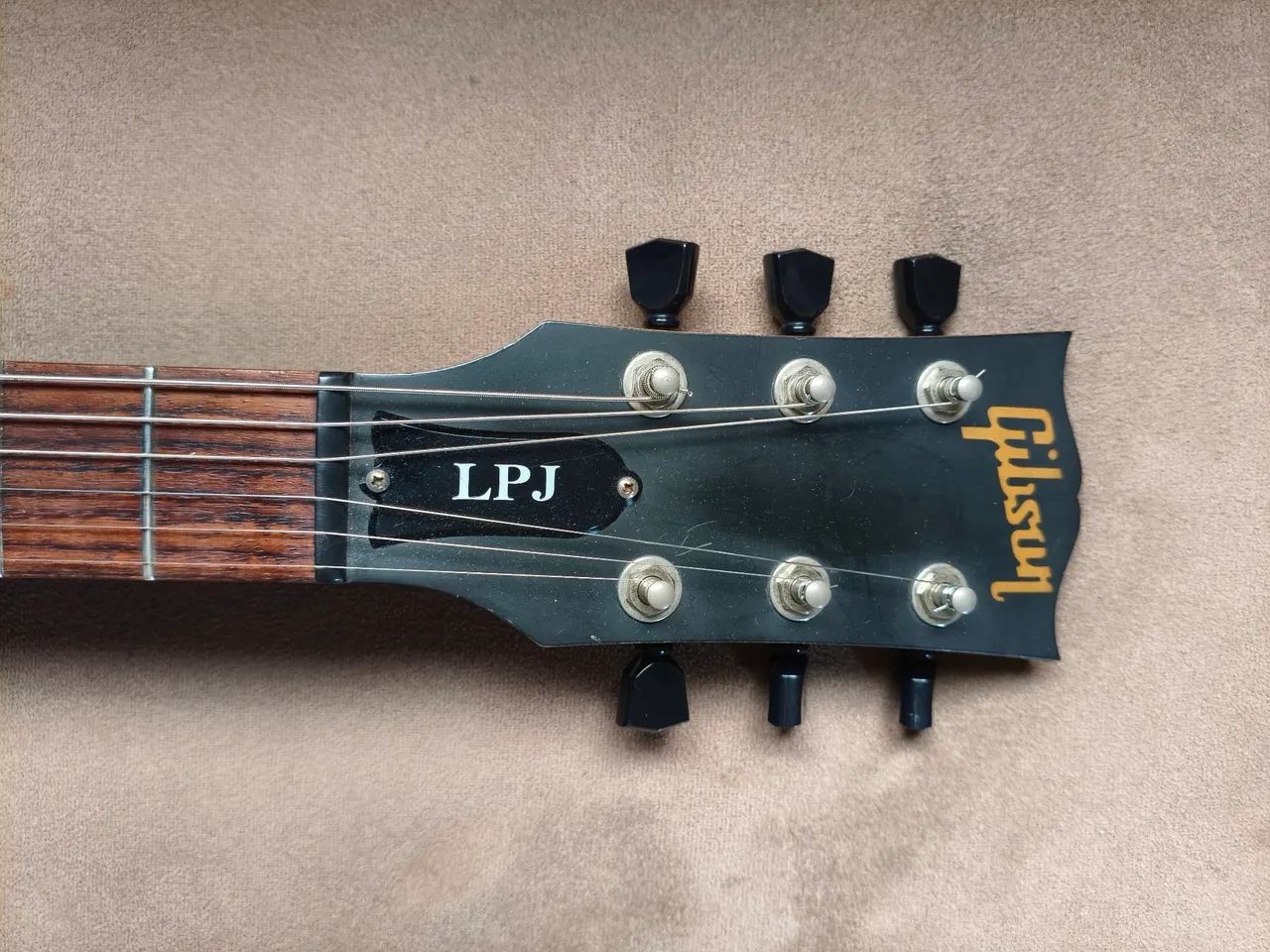 Guitarra Gibson Les paul com case - Foto 6