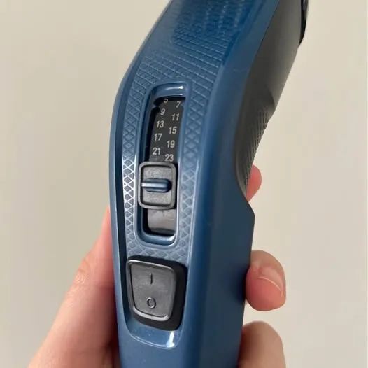 Máquina de Cortar Cabelo Philips - Foto 2