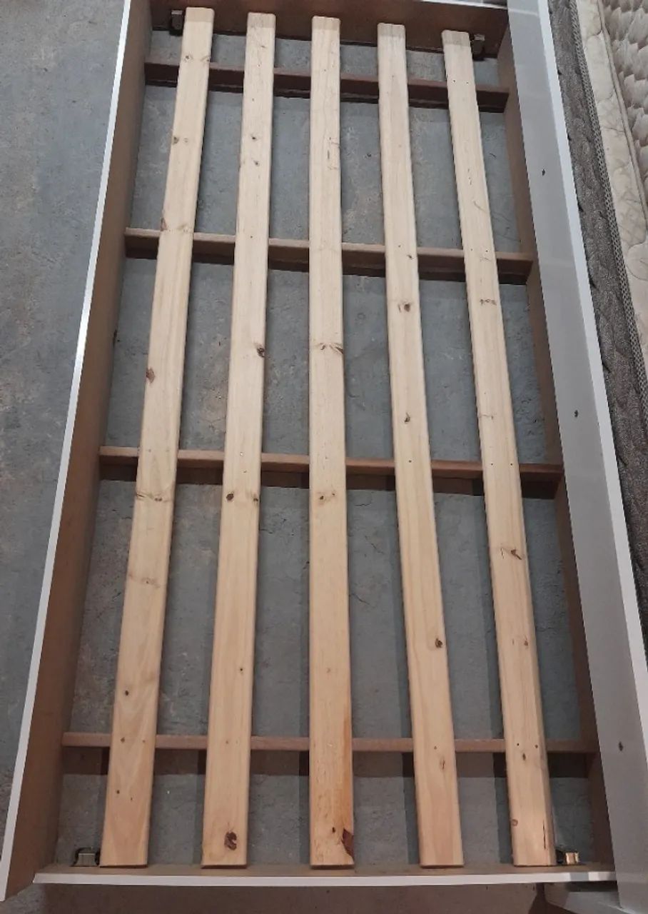 Cama solteiro, com cama auxiliar e colchões  - Foto 5