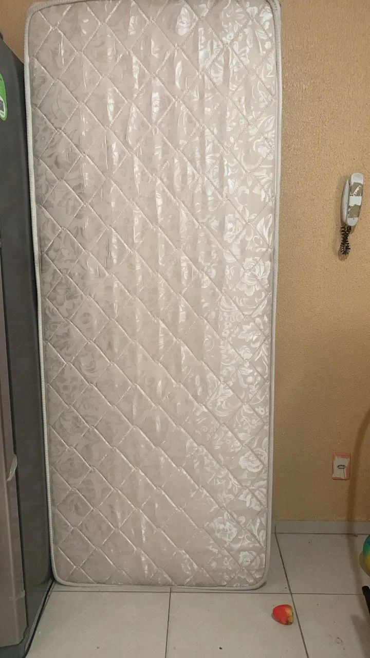 Single bed + mattress482680815391887365