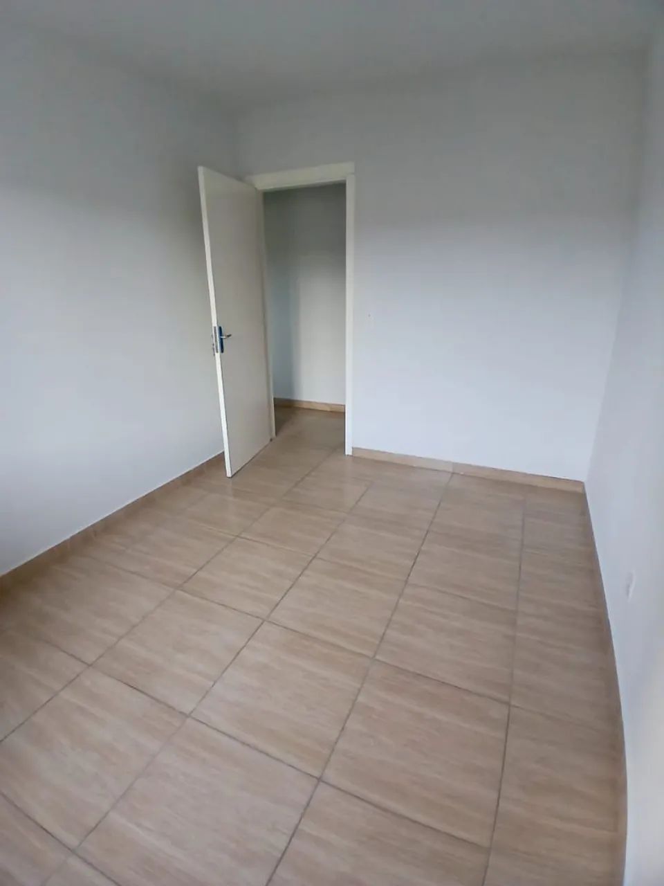 Alugo quarto no centro - Foto 2
