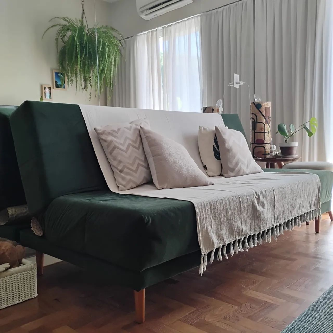 Sofá-cama verde suede