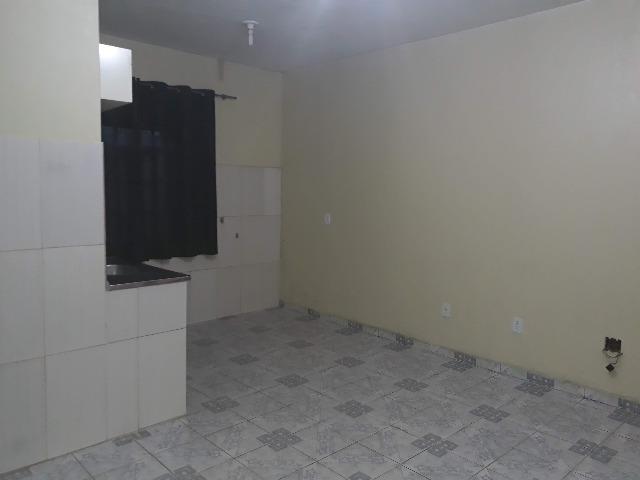 QNL Sobrado 4 kits mais casa de fundo renda de R$2.400 só 230mil aceita carro - Foto 9
