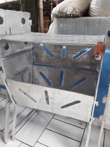 Churrasqueira grande fechada de alumínio