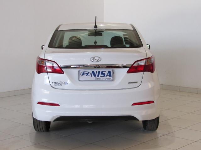HYUNDAI HB20S 1.6 COMFORT PLUS 16V 2016 - Foto 5