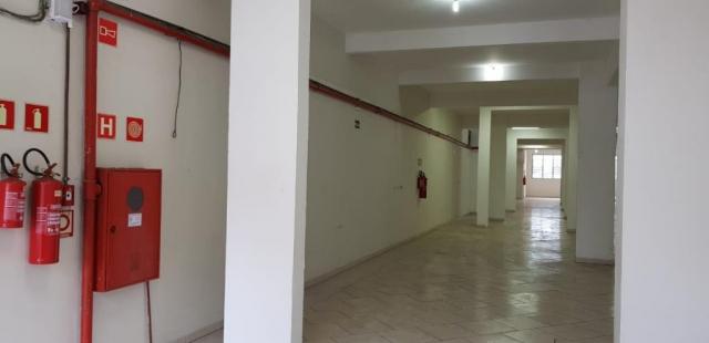 Salão comercial com 360 metros quadrados a 500 metros do metros carrão - Foto 4