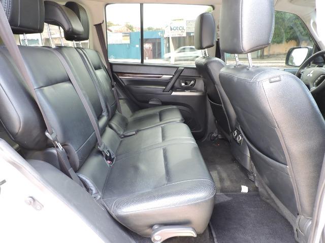 Pajero 3.2 Full 4X4 HPE 2013/2013 Automático - Foto 4
