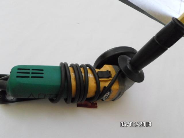 Esmerilhadeira 4" 220 volts - Foto 2
