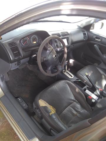 Vendo Honda Civic 2002 automático 7,200 - Foto 2