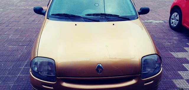 Renault clio.1.6.8válvulas - Foto 3