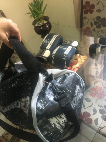 Luvas de Boxe, Bolsa para itens e atadura - Foto 6