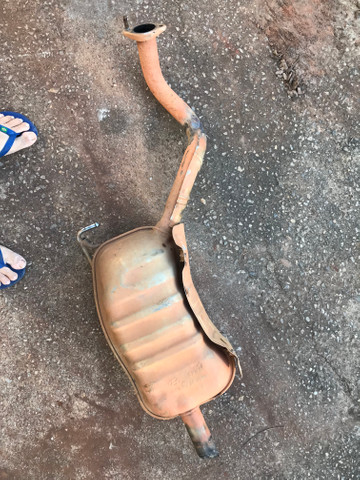 Escapamento silencioso lado direito da Santa Fe v6 - Foto 2
