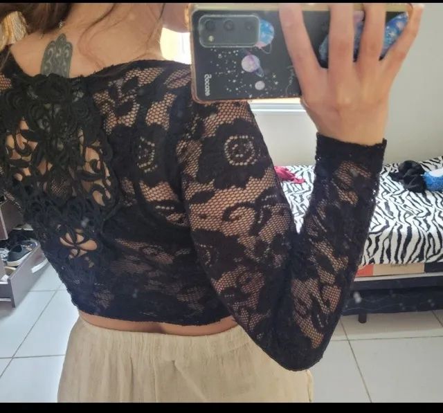Cropped preto com bojo detalhes em renda flor linda veste p/m - Foto 2