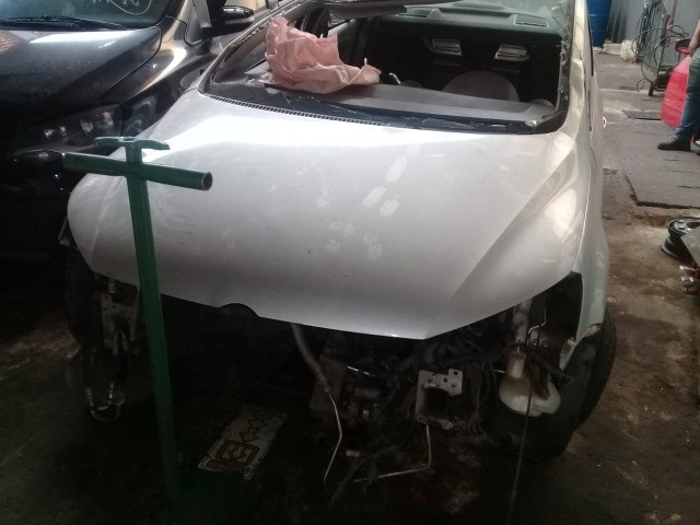 Sucata Voyage 1.6 8v 2014 para retirada de peças - Foto 6