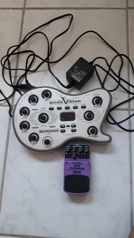 Pedal Baixos Behringuer e Boss
