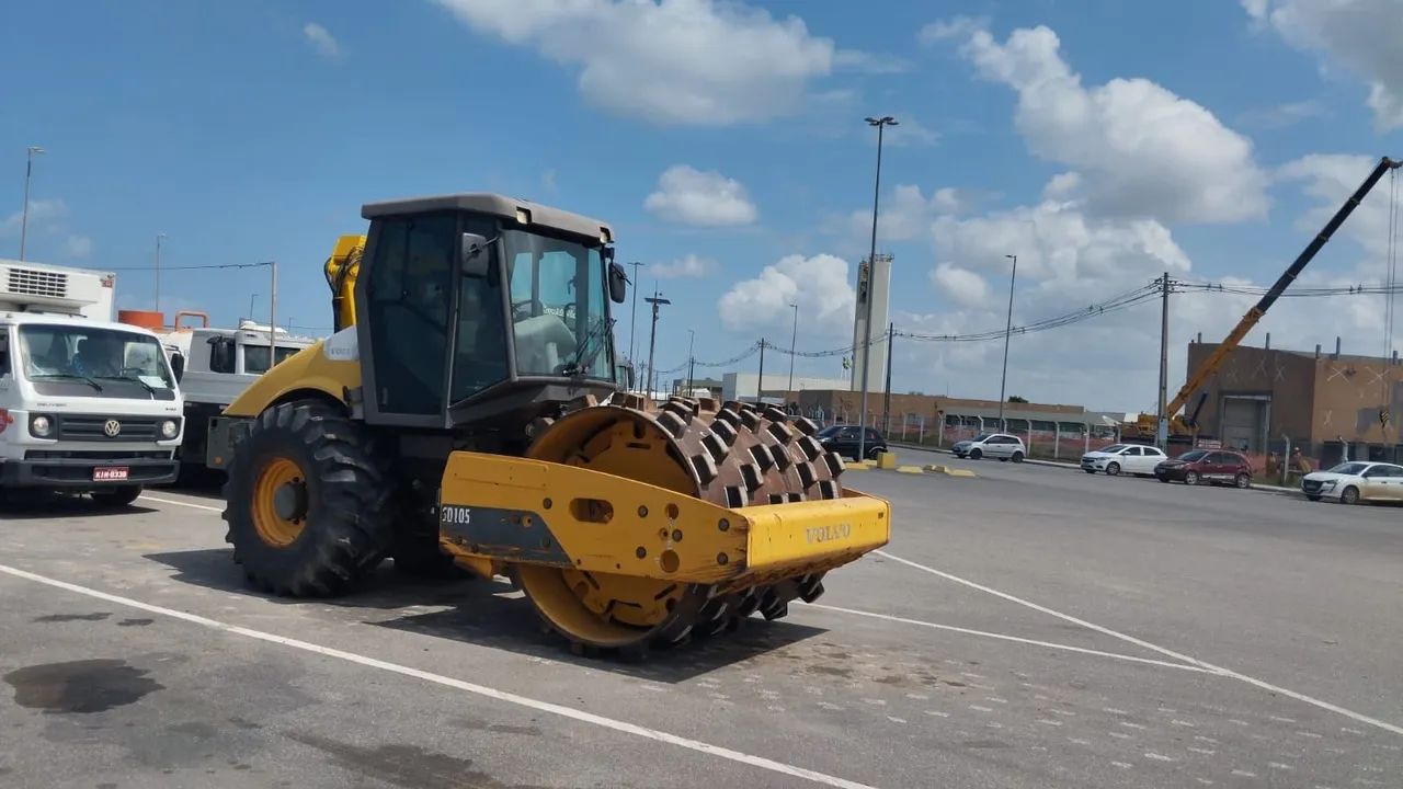 ROLO COMPACTADOR TRAÇADO 2015 SEMI NOVO 1.116 HS TRABALHADAS  - Foto 3