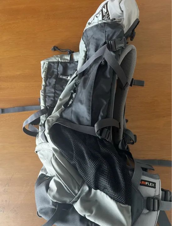 Mochila Deuter Cinza - Montanhismo E Mochilão (Usado) - Foto 3