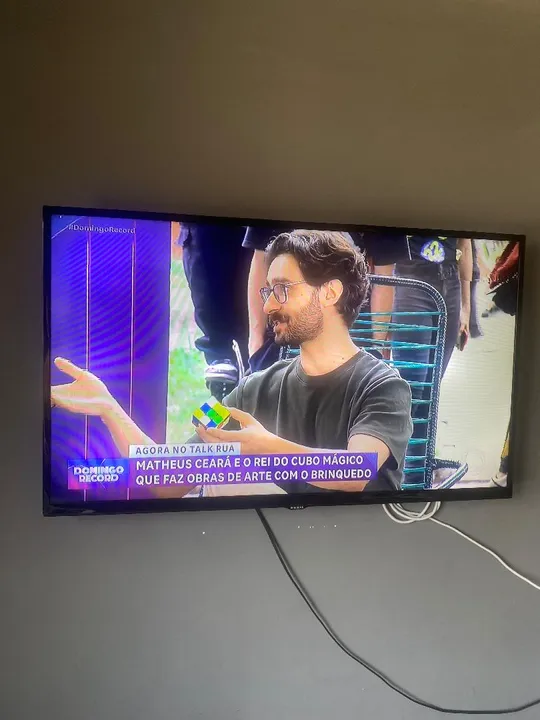 TV Samsung 40" UN40H4203AG - Com falhas na led