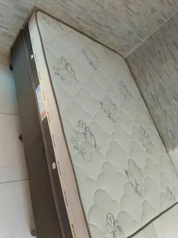 Base e colchão molas ensacado