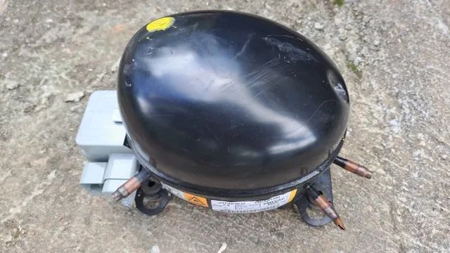 Vendo ou troco Compressor Embraco Em2x3134u P/ Freezer E Cervejeira Metalfrio - Foto 2