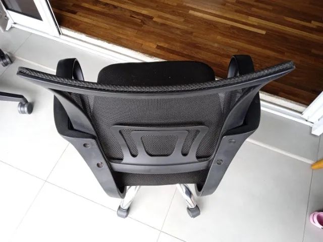 Cadeira de escritório giratória c/ braços e rodas em Plástico / Aço Preto - Foto 5