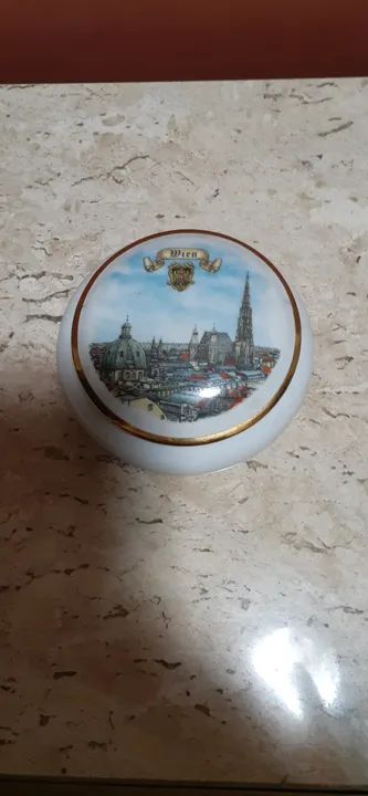 linda caixinha de porcelana austríaca
