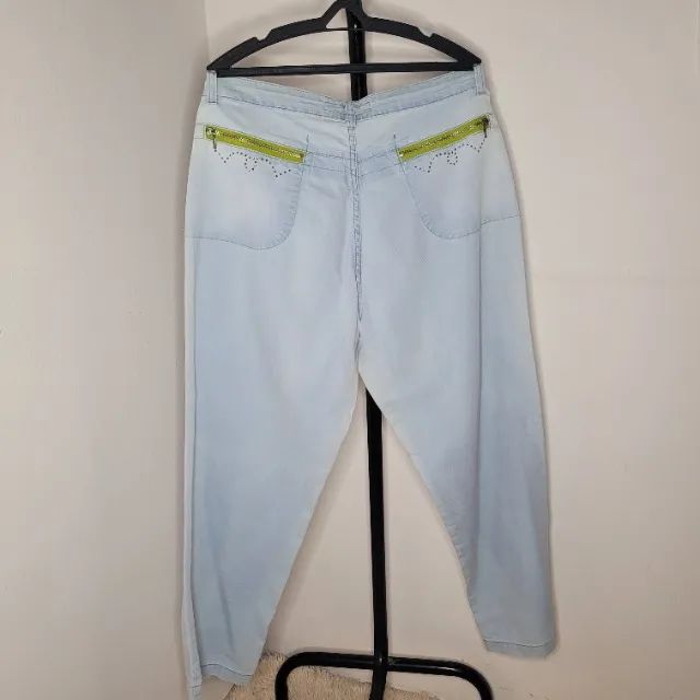 Calça jeans feminina reta - Tamanho 48 - Foto 2