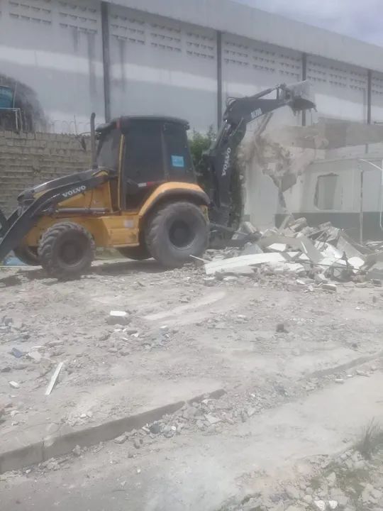 Aluguel é serviços com retroescavadeira.. - Foto 5