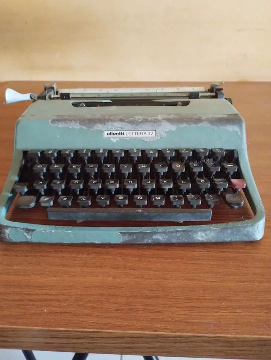 Máquina de datilografia Olivetti 64962666590466123