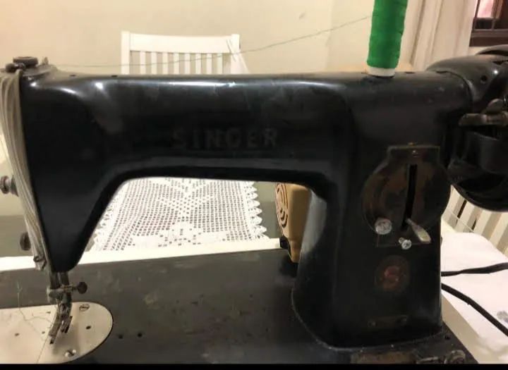 Máquina de costura Singer - Foto 4