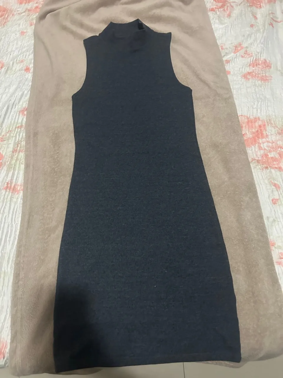 Vestido Preto Sem Manga