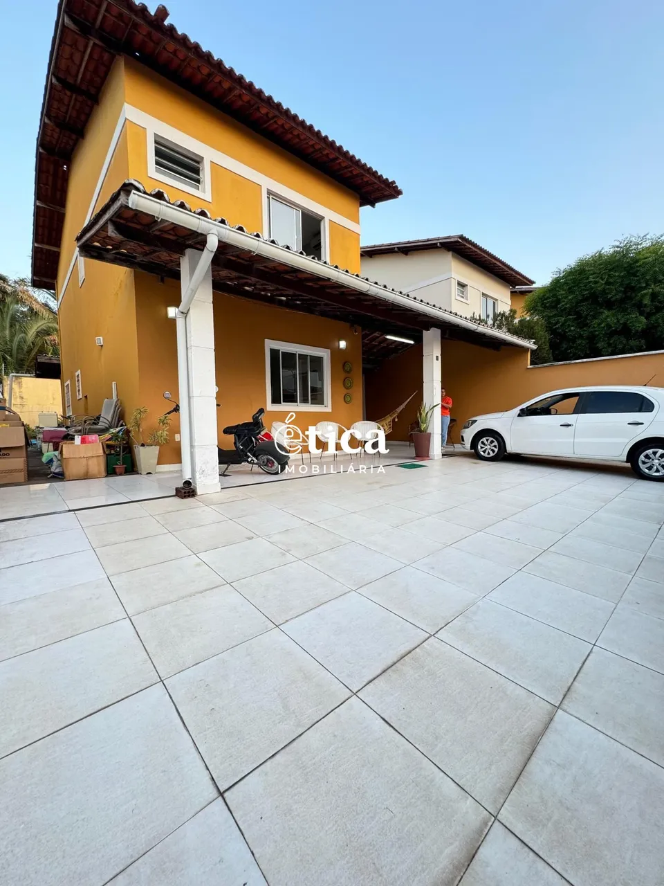 Casa Duplex Jardim Eldorado, com 4 suite, quintal amplo