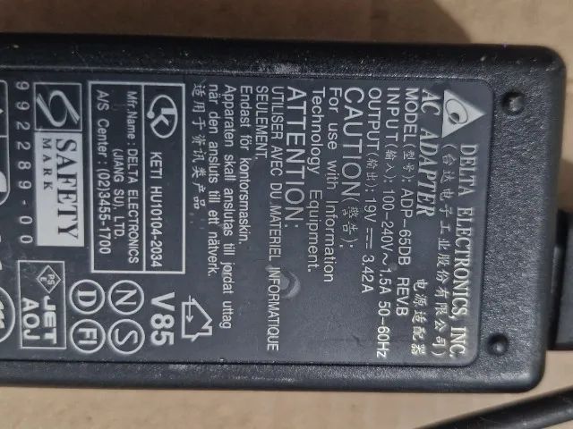 Fonte Carregador Delta ADP-65DB 65w Usada