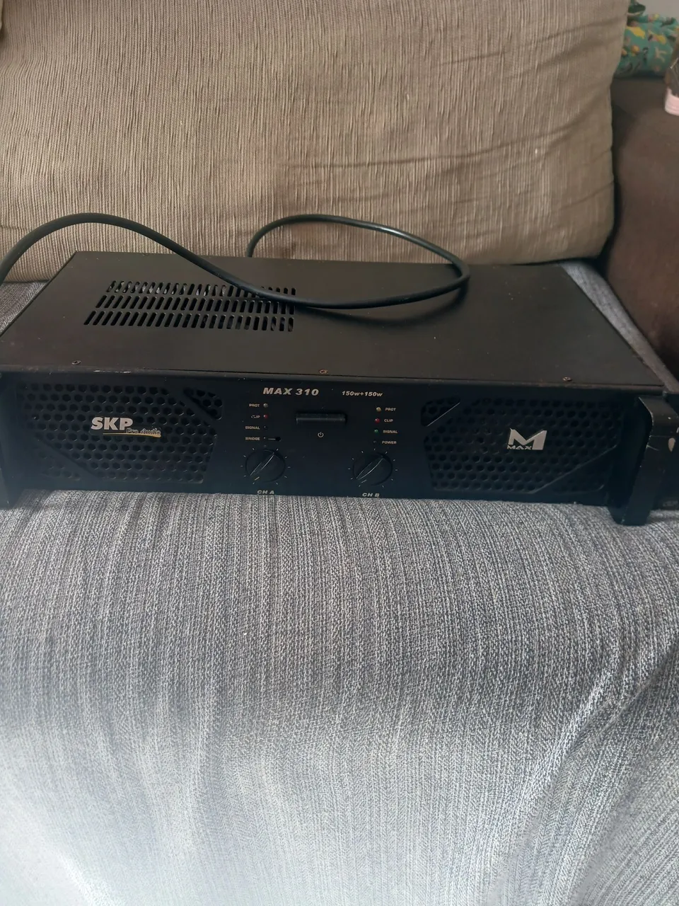Amplificador SKP MAX 310 - 150w+150w