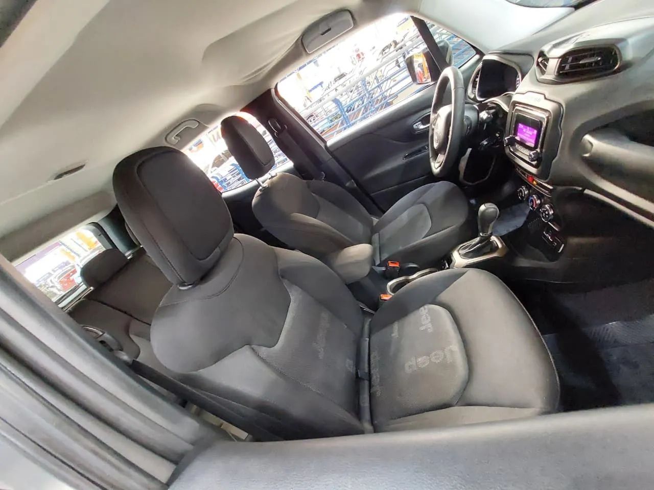 Jeep Renegade Sport 1.8 4X2 Flex 16V Aut. 2017 - Foto 15