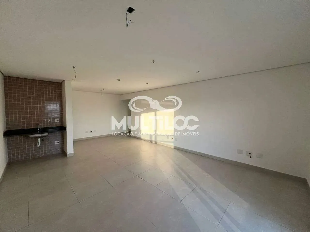 Sala Comercial para aluguel, no bairro Boqueirão em Praia Grande