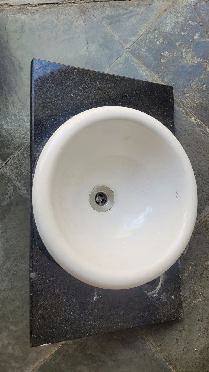 Cuba de cerâmica branca para banheiro