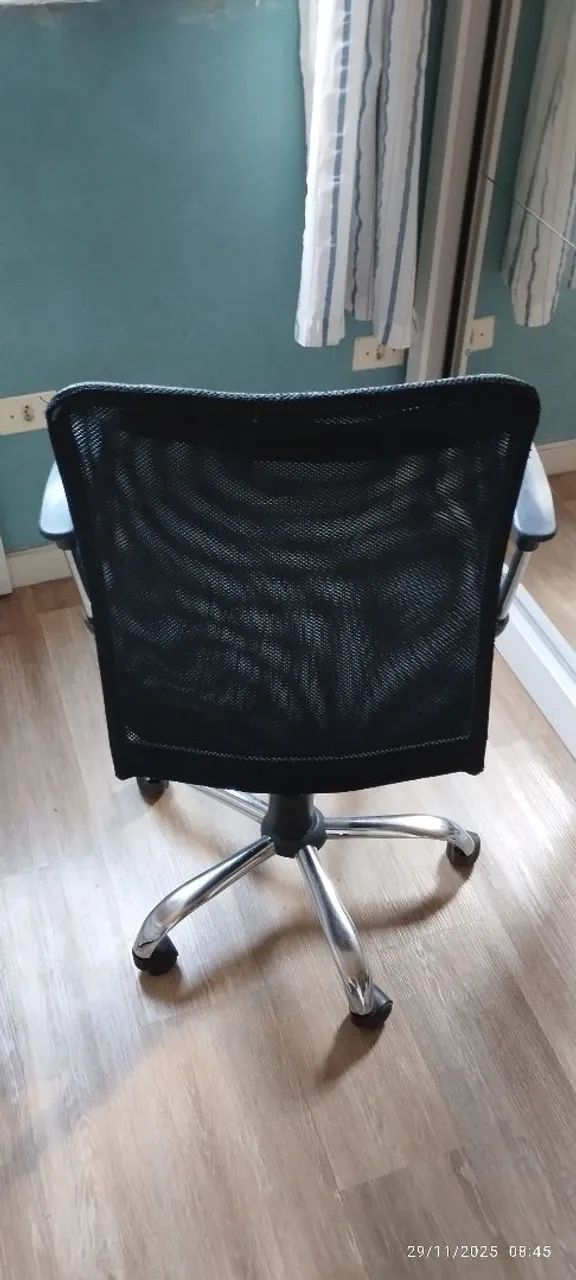 Vende-se cadeira ergonomica  com detalhes de uso   - Foto 2