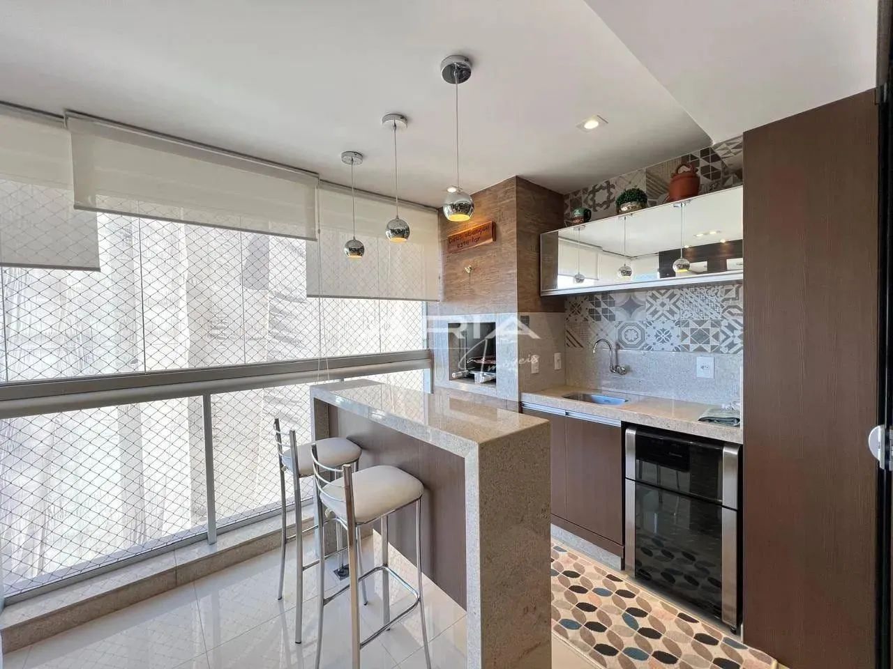 Apartamento à venda no Edifício Poty Lazarotto na Gleba Palhano, Londrina PR