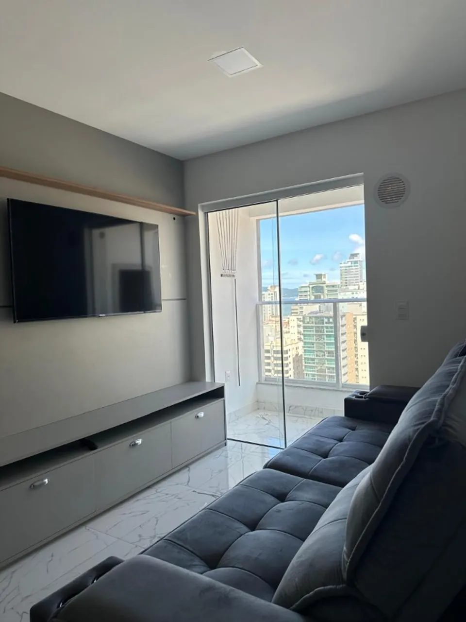 Locação anual apartamento Itapema