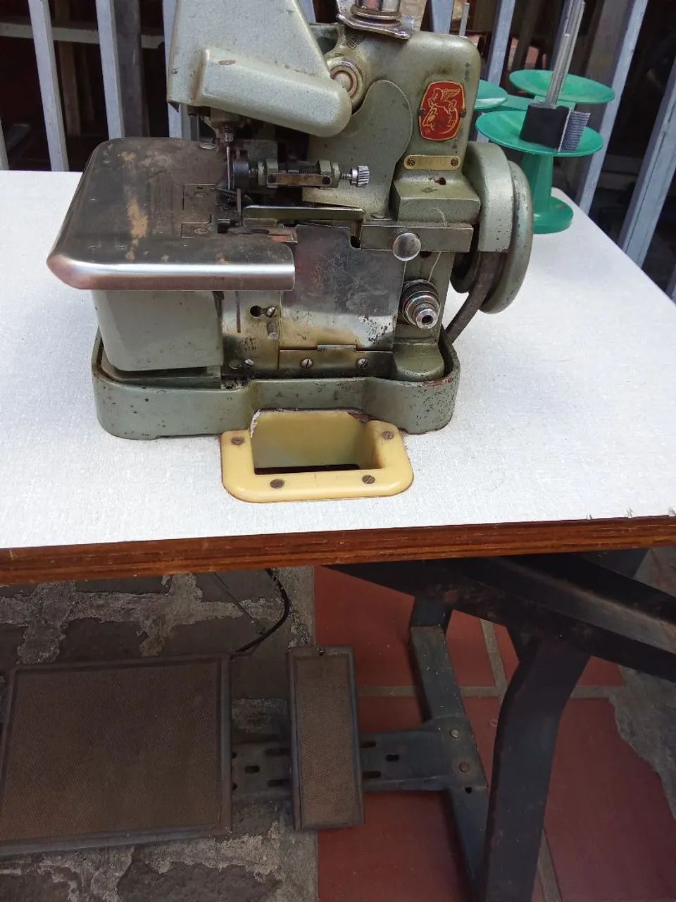Máquina de Costura Overlock Industrial - Foto 2