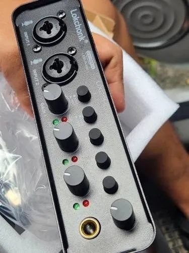 Interface de Áudio LOKCHONK UX22HD - Qualidade profissional para as suas gravações64573374303618124