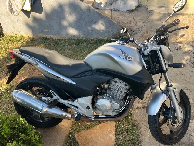 MOTO HONDA CB 300 FLEX PRATA