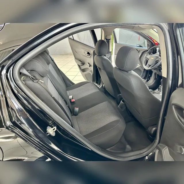 Chevrolet Onix JOY Hatch 1.0 8V Flex Mec. 4P 2019 - Foto 9