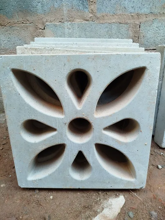 9 (nove) cobogós de concreto, 39 x 39 x 7cm