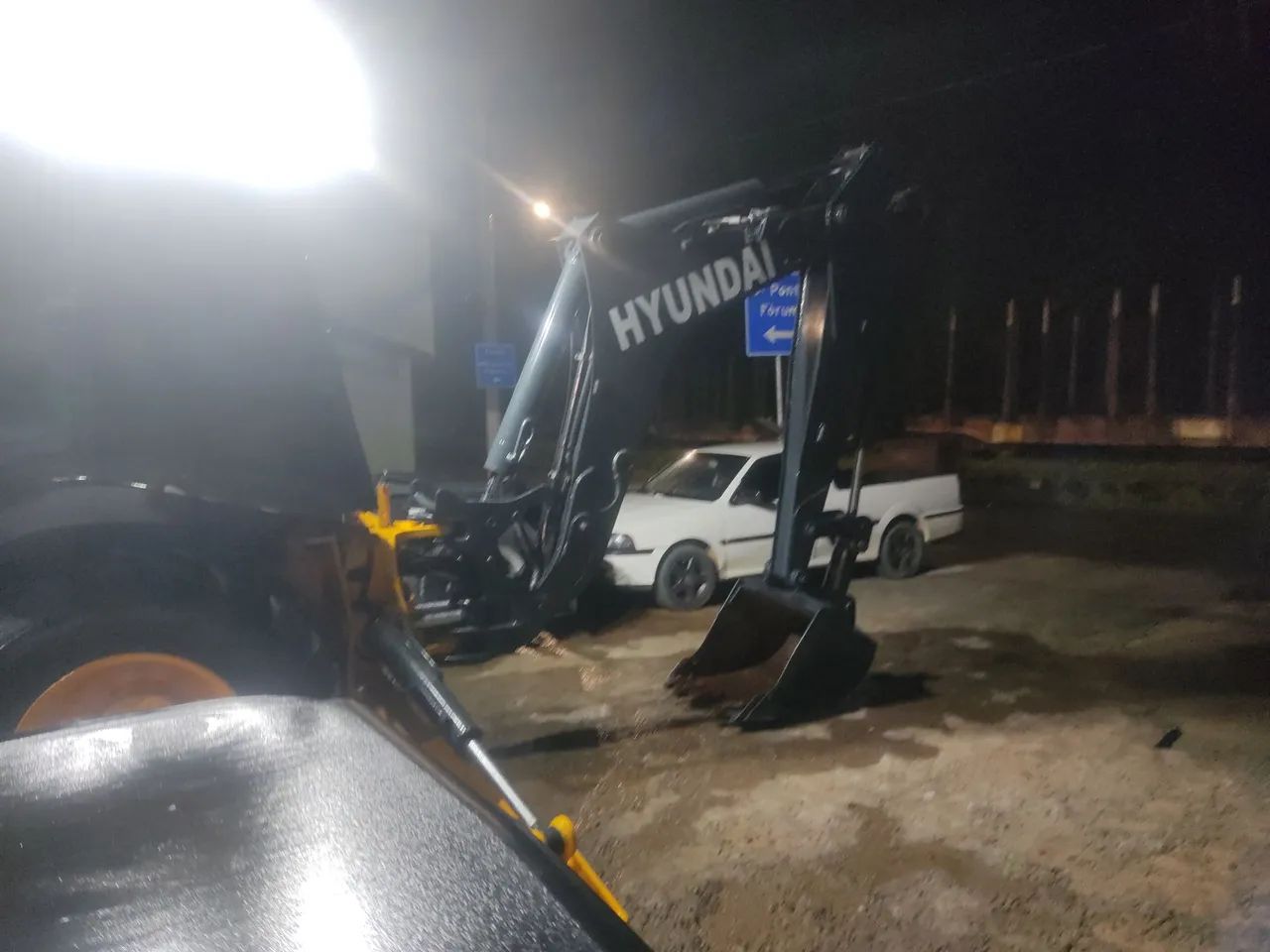 Retroescavadeira Hyundai H940C 2015 - Foto 5