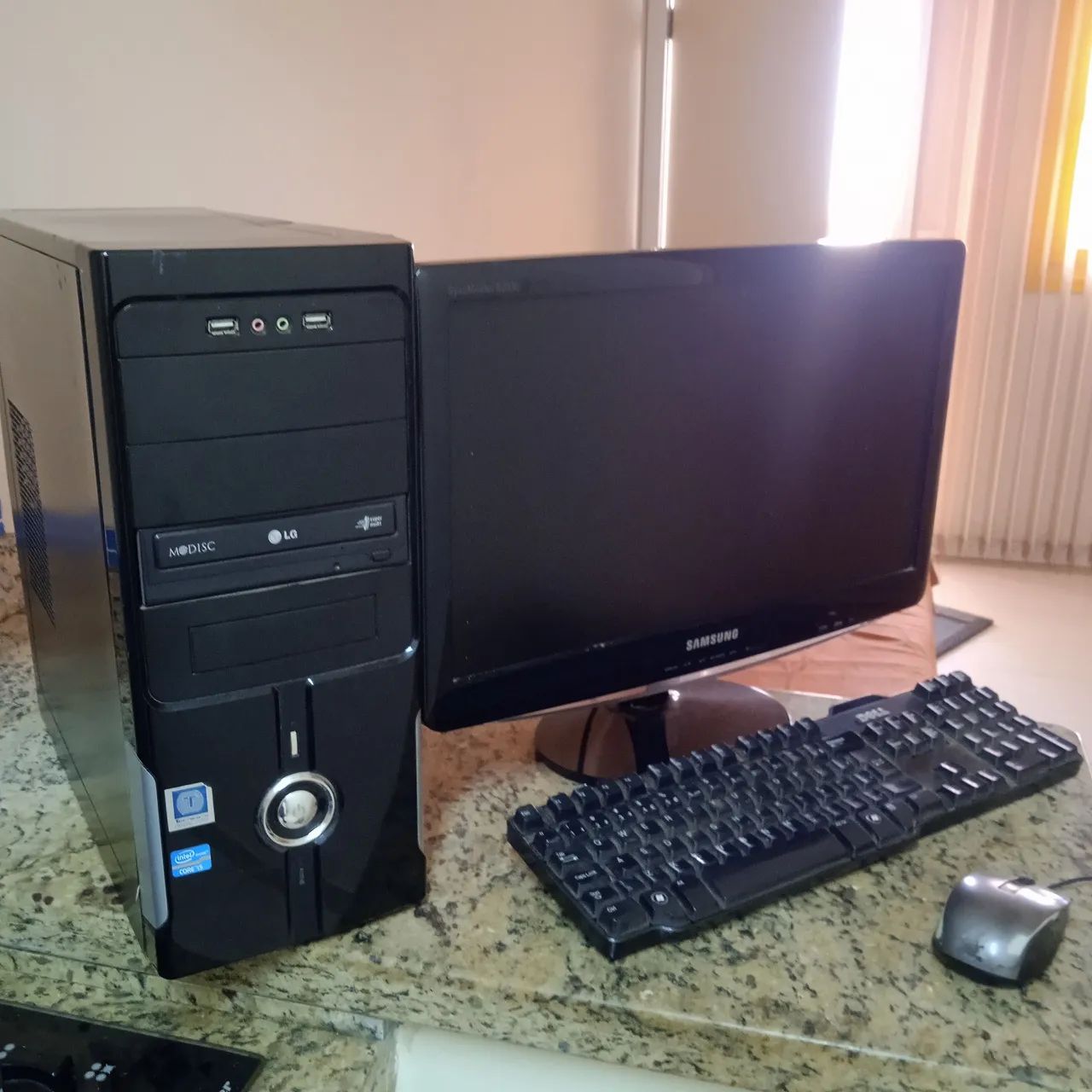 Micro computador Dell Dimension 4 GB RAN processador Intel i5 