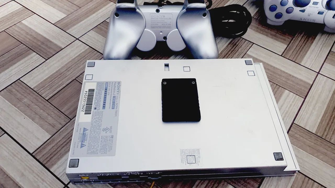 Playstation 2 prata, item de coleção todo original PASSO CARTÃO PEGO TROCA  - Foto 3