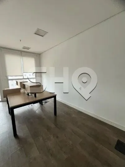 Sala Comercial para Locação em Pinheiros: 40m² ao Lado do Metrô Faria Lima com Infraestrut